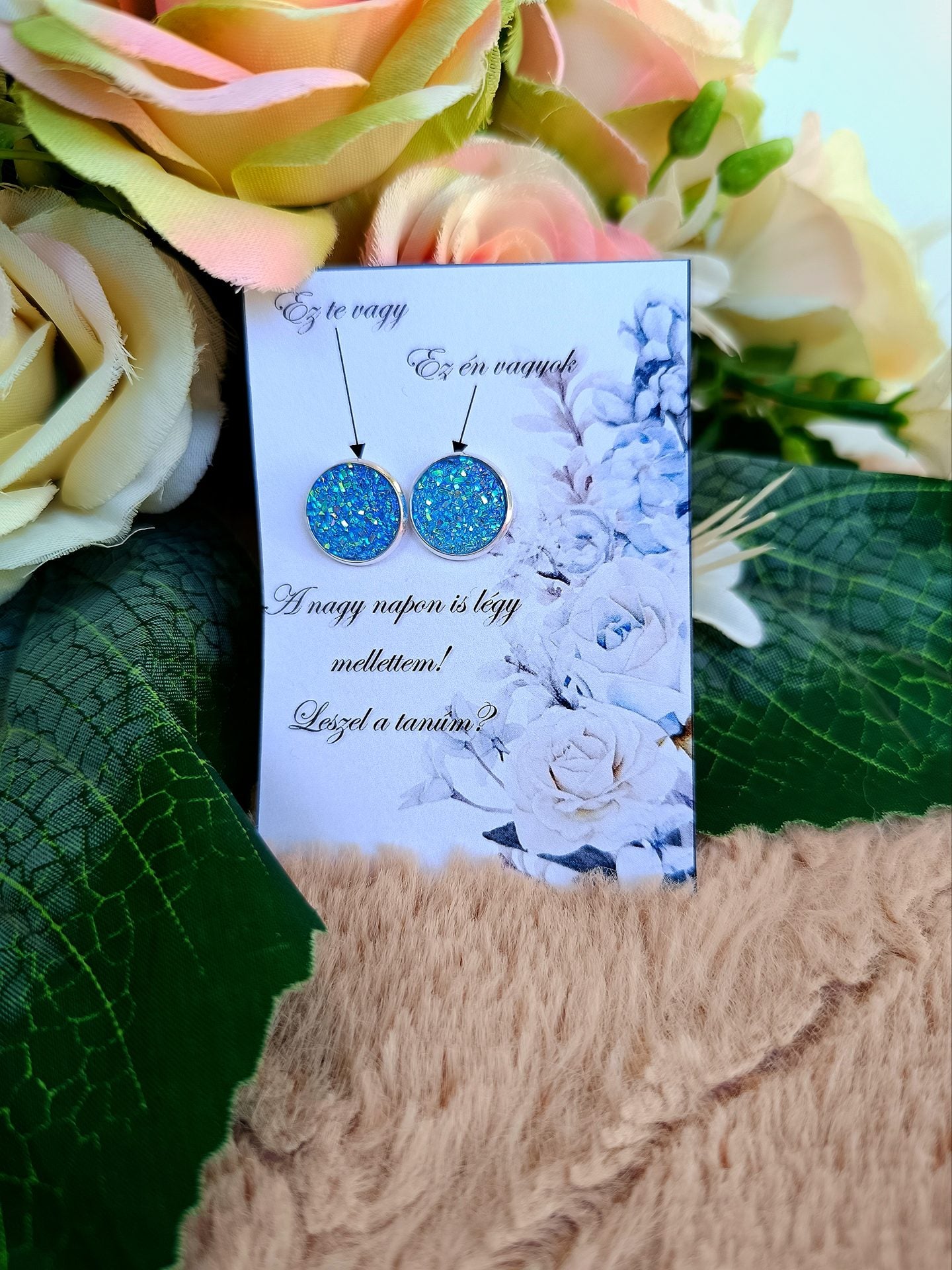 Tanú felkérő fülbevaló kék